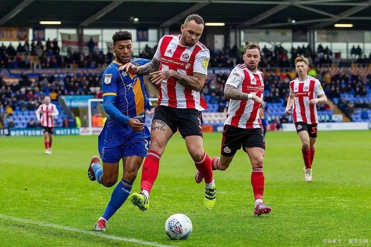 埃因霍温训练开放日，清晨刷新队史纪录引欢呼，足总杯在即，训练强度明显提升的简单介绍