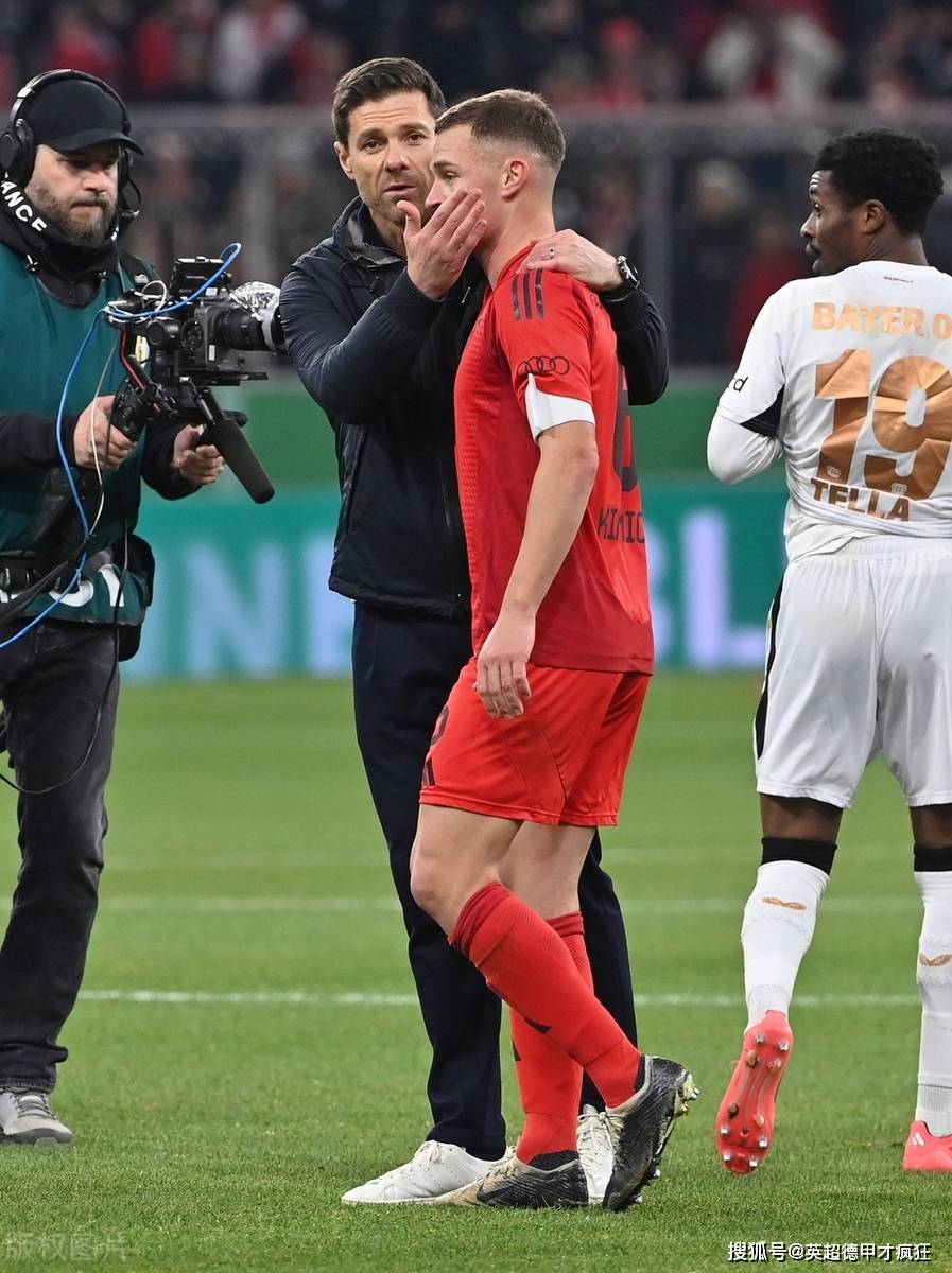 爱游戏APP-拜仁慕尼黑窗口期外线爆发，志在德国杯名次提升，球迷炸锅，临场指挥获称赞(美因茨12拜仁慕尼黑)