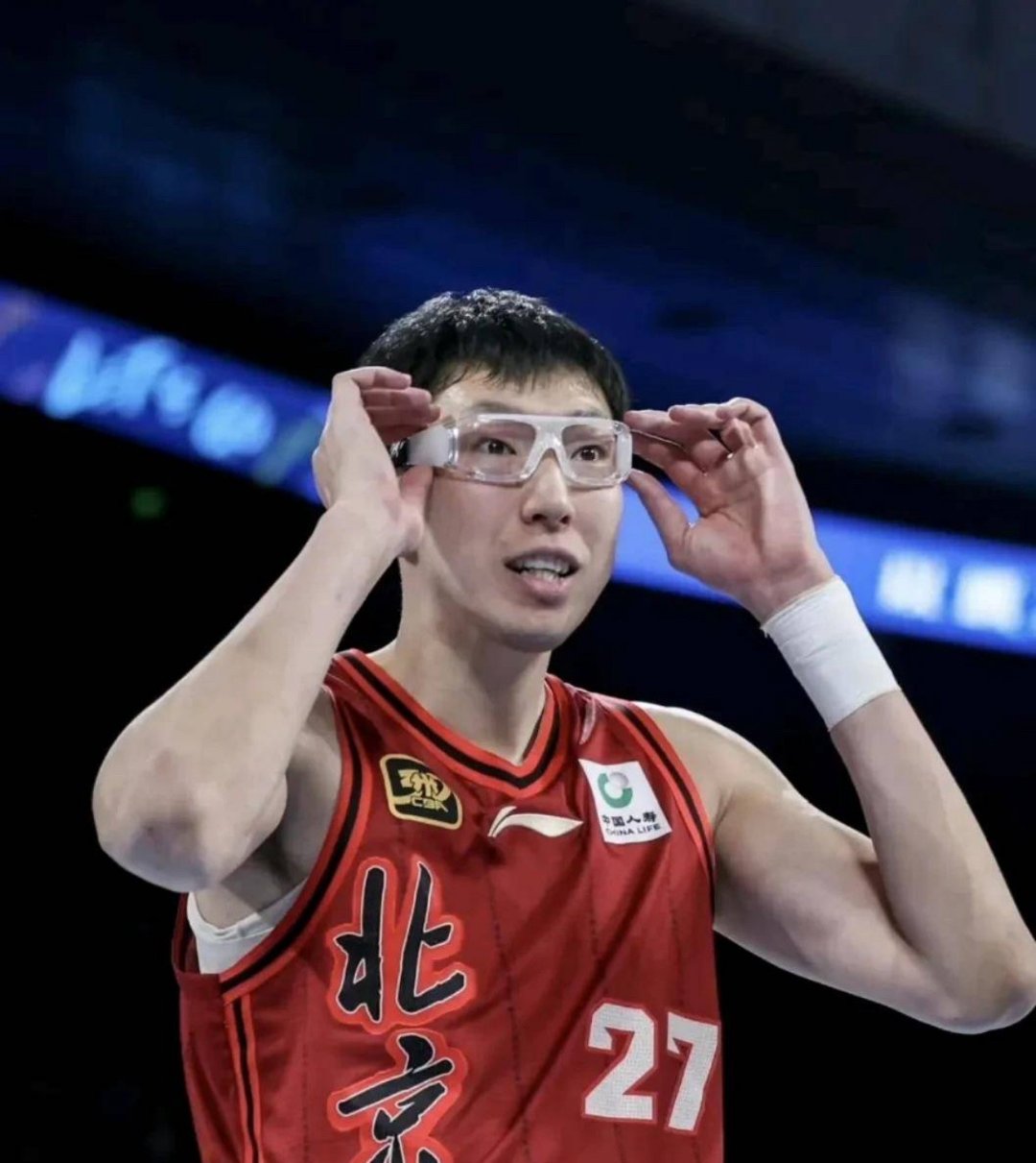 转会期全明星赛焦点战;广厦男篮临场应变;信心回归;临场指挥获称赞(临场指挥方案) 转会期全明星赛焦点战;广厦男篮临场应变;信心回归;临场指挥获称赞(临场指挥方案)