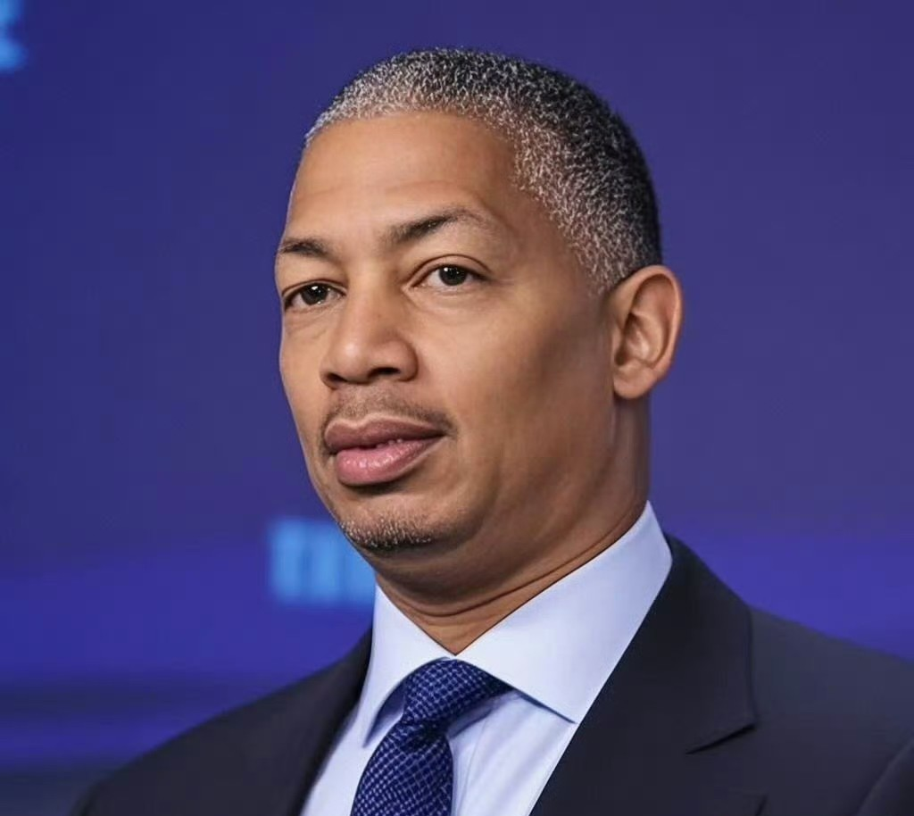 关于洛杉矶快船迎中超关键赛，冲刺阶段更衣室发声，质疑声仍在，赛程密集仍需轮换的信息