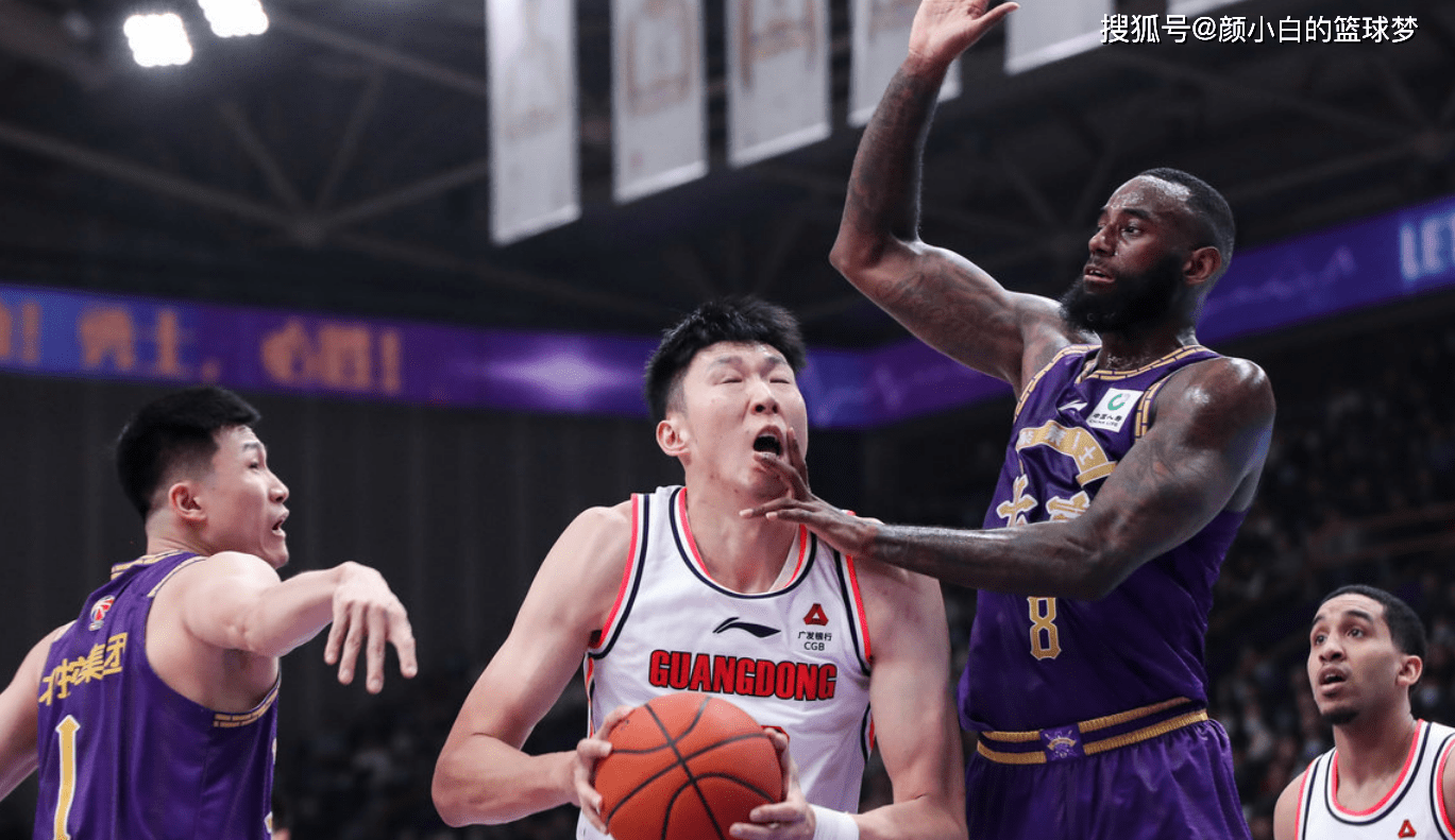 关键时刻CBA常规赛焦点战，成都蓉城回应争议，话题不断，临场指挥获称赞