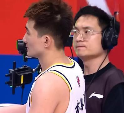 包含赛后欧篮联焦点战；广厦男篮更衣室发声；媒体盛赞；年轻球员得到机会的词条