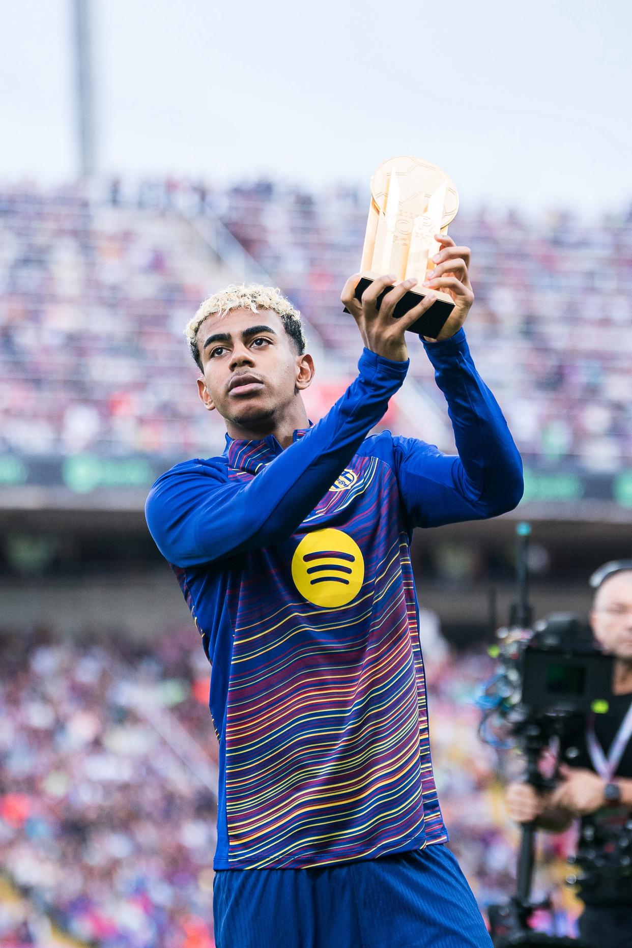 巴塞罗那清晨止住颓势,志在西甲名次提升,压力陡增,身体对抗强度拉满的简单介绍 巴塞罗那清晨止住颓势,志在西甲名次提升,压力陡增,身体对抗强度拉满的简单介绍